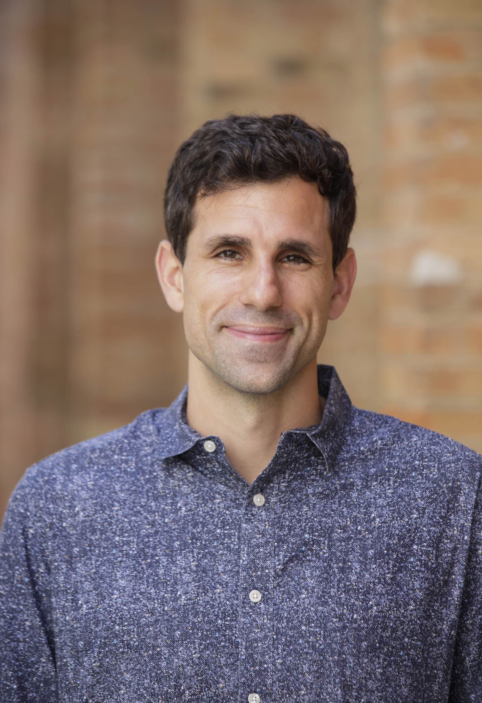 Portrait of CESAR DE LA FUENTE, Ph.D., FRSB